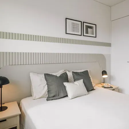 Cacela - 1 Bedroom & Balcony In Parque Nacoes Appartement