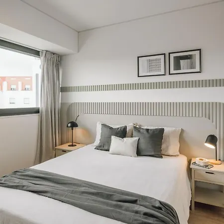 דירה Cacela - 1 Bedroom & Balcony In Parque Nacoes ליסבון