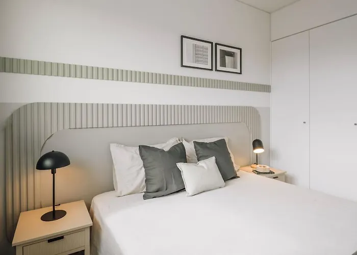 Cacela - 1 Bedroom & Balcony In Parque Nacoes דירה
